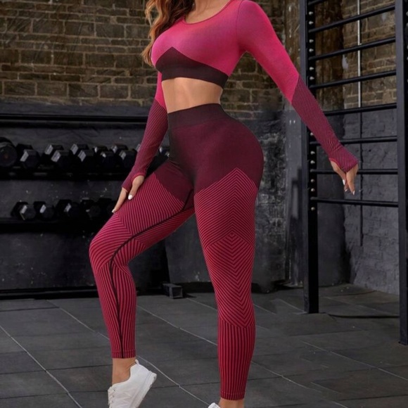 NWOT SHEIN Ombre 2-Piece Seamless Workout Set - Picture 1 of 14